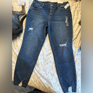 Maurice’s high rise jeggings with tag. Size 16